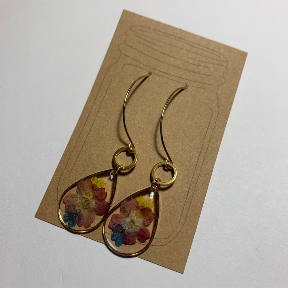 Pressed flower resin and gold earrings